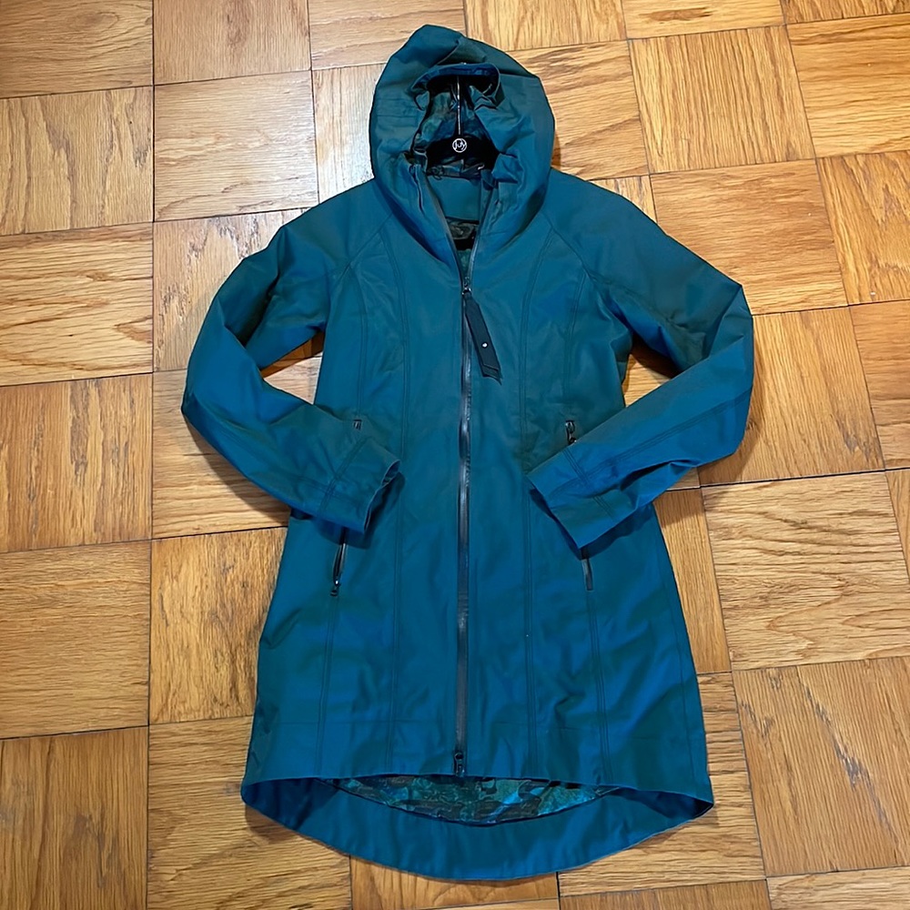 Lululemon | Right as Rain Jacket "Sweat Life"